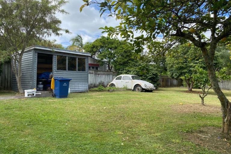 Photo of property in 94 Ferry Parade, Herald Island, Auckland, 0618