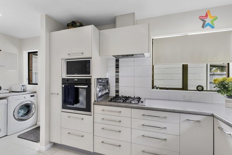 Photo of property in 4/5a Bloomfield Terrace, Hutt Central, Lower Hutt, 5010