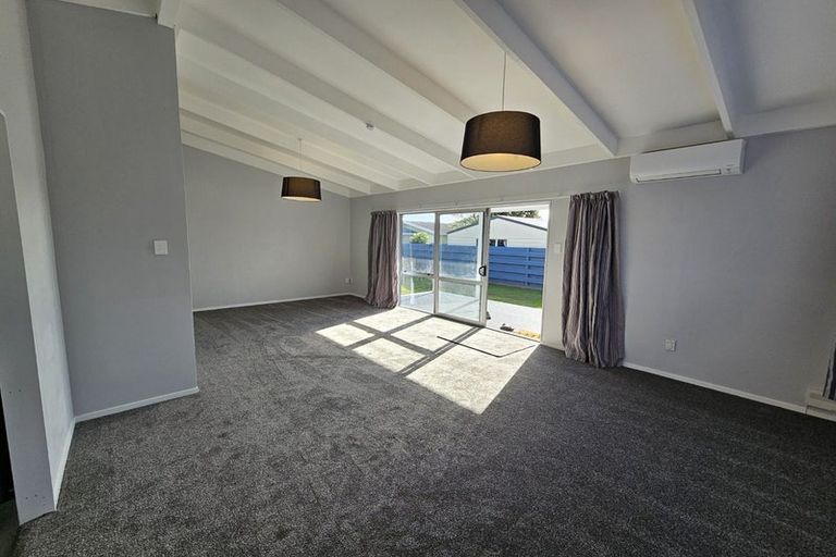 Photo of property in 2/18 Trimble Place, Bell Block, New Plymouth, 4312