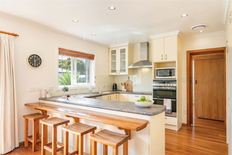 Photo of property in 28 Kashmir Avenue, Clouston Park, Upper Hutt, 5018