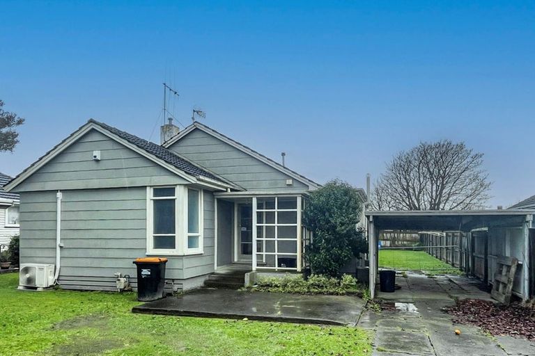 Photo of property in 69 Seddon Street, Takaro, Palmerston North, 4412
