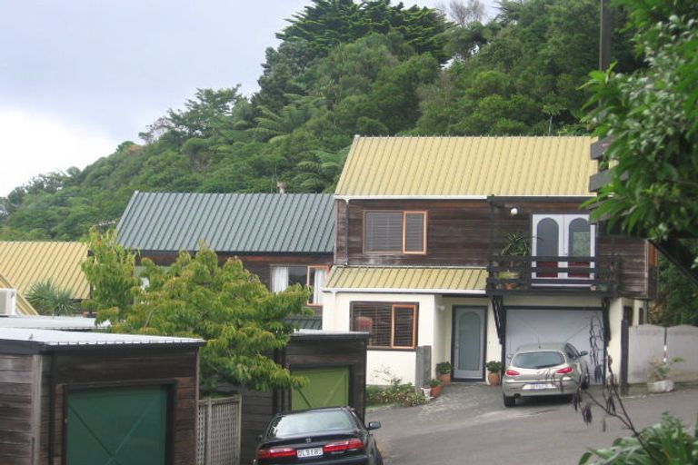 Photo of property in 1/21 Amapur Drive, Khandallah, Wellington, 6035