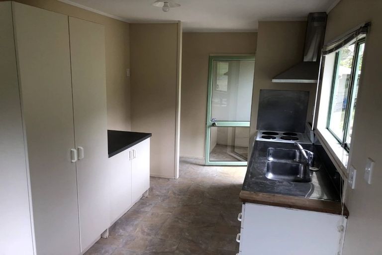 Photo of property in 85 Fairclough Road, Beach Haven, Auckland, 0626