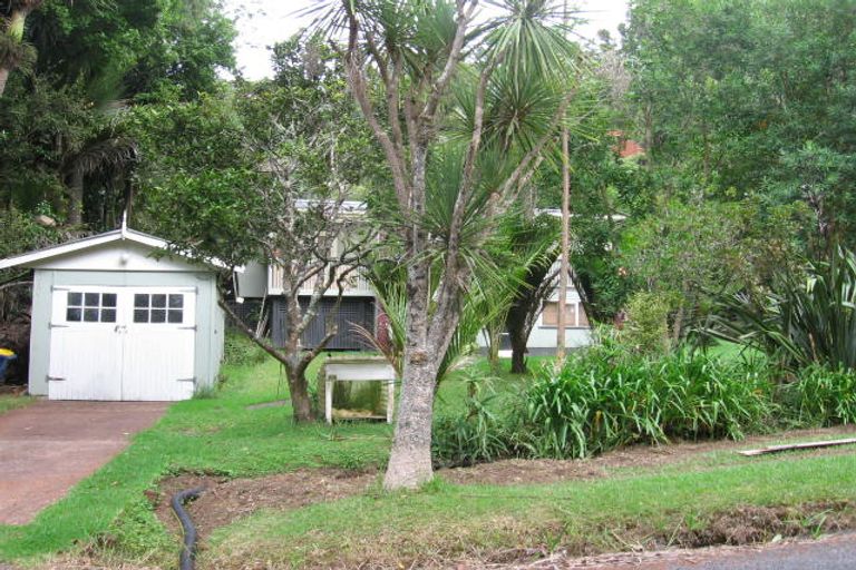 Photo of property in 7 Valley Road, Titirangi, Auckland, 0604