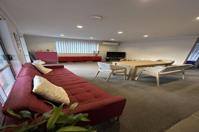 Photo of property in 220 Harbourside Drive, Karaka, Papakura, 2113