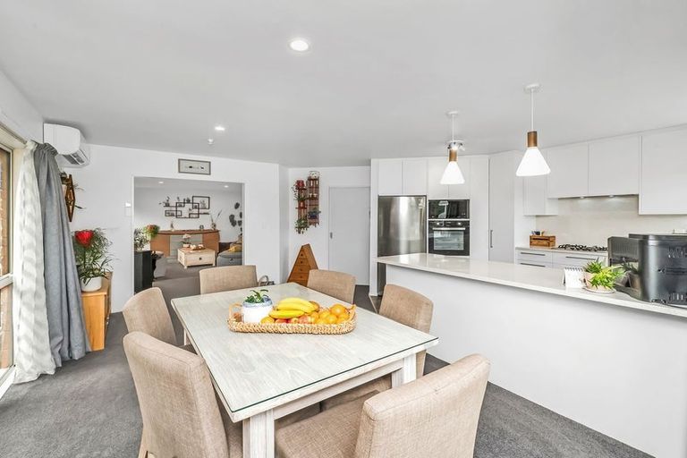 Photo of property in 6 Oldham Place, Darfield, 7510