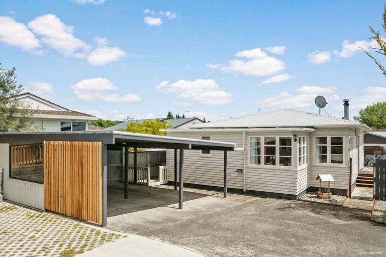 Photo of property in 86 Luanda Drive, Ranui, Auckland, 0612