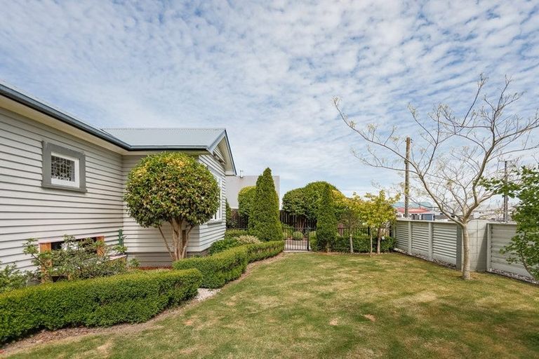 Photo of property in 22 Queen Street, Westport, 7825