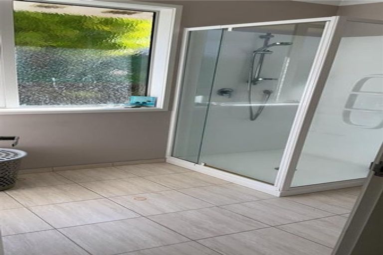Photo of property in 4 Alloway Street, Westgate, Auckland, 0614