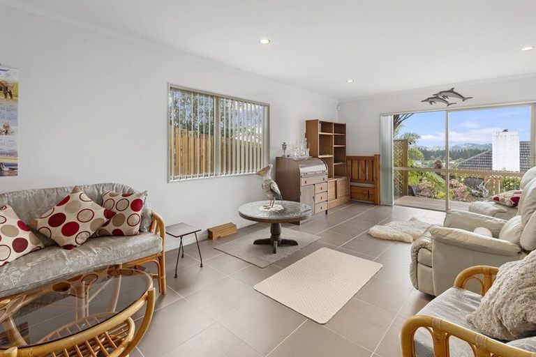 Photo of property in 11a Grand View Road, Te Kamo, Whangarei, 0112