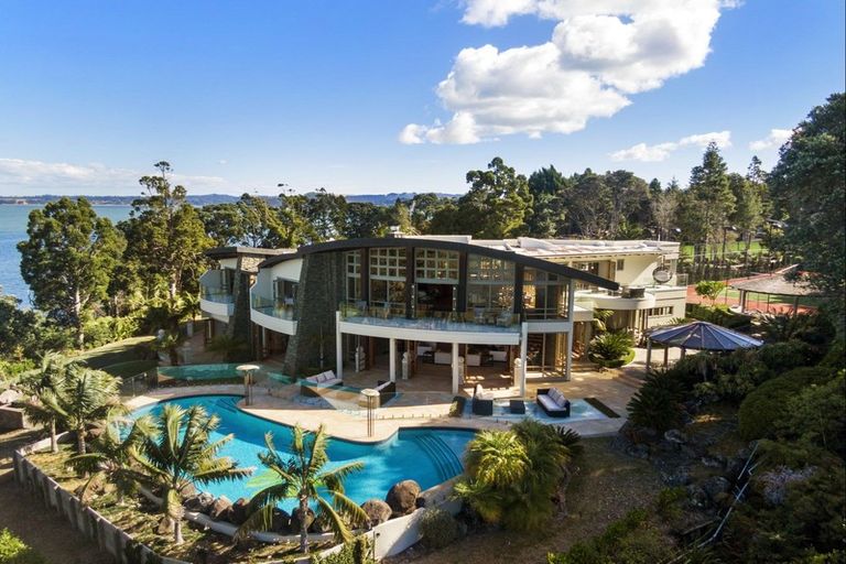 Photo of property in 104 Kauri Road, Laingholm, Auckland, 0604