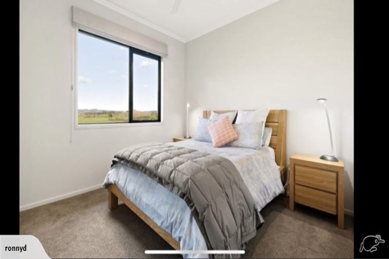 Photo of property in 64 Hawthorne Lane, Kingseat, Papakura, 2580