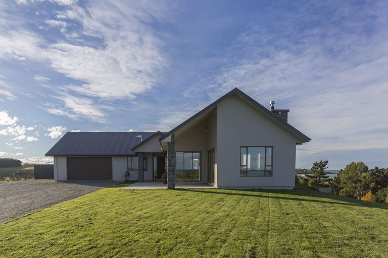 Photo of property in 1069 Waianakarua Road, Herbert, Oamaru, 9495