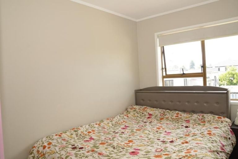 Photo of property in 2/19 Wyllie Road, Papatoetoe, Auckland, 2025