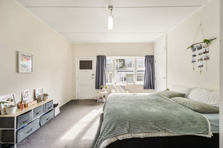 Photo of property in 26 Tinakori Road, Thorndon, Wellington, 6011