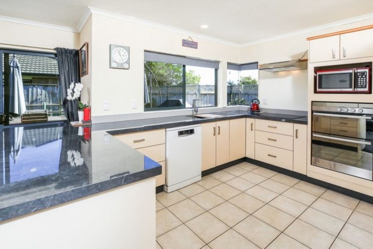 Photo of property in 27 Mangakoea Place, St Andrews, Hamilton, 3200