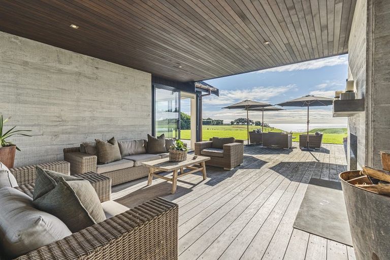 Photo of property in 438a Lwr Pitone Road, Pitone, New Plymouth, 4374