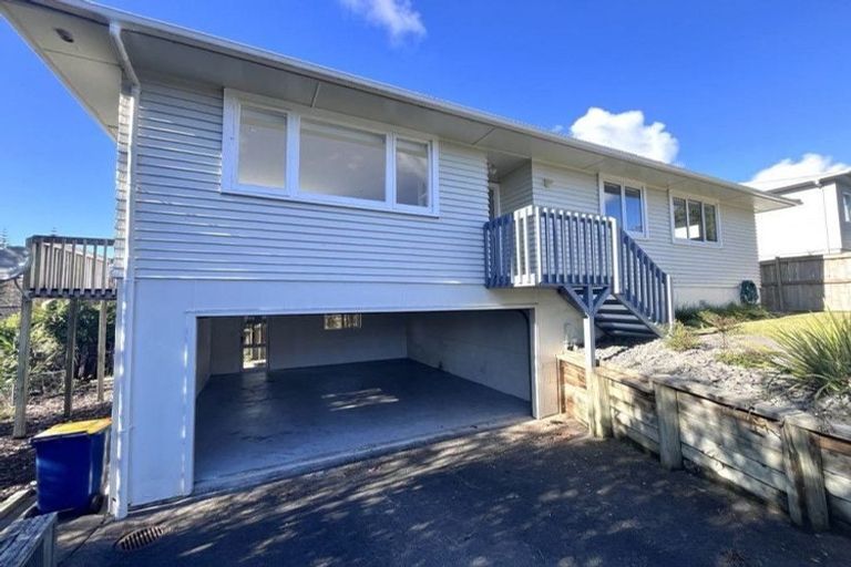 Photo of property in 2/70 Sycamore Drive, Sunnynook, Auckland, 0620