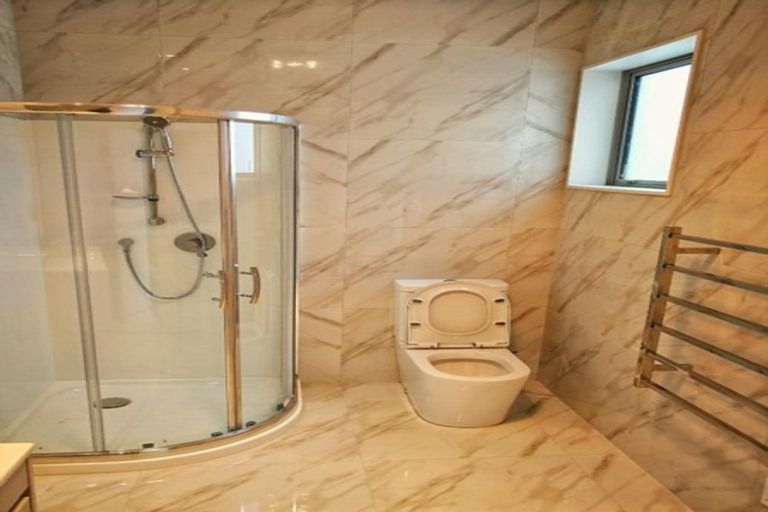 Photo of property in 16 Sunshine Boulevard, Sunnyvale, Auckland, 0612