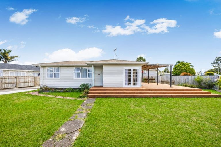 Photo of property in 1/1 Cooper Place, Papakura, 2110