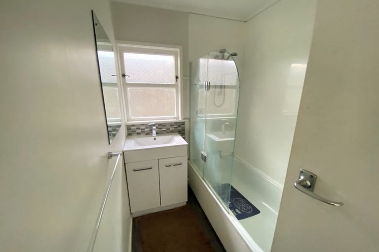 Photo of property in 5/9 South Street, Papakura, 2110