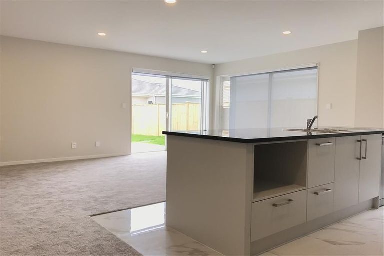 Photo of property in 9 Kapia Drive, Takanini, 2112