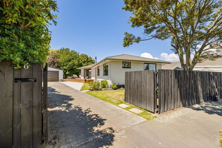 Photo of property in 6 Bidwell Place, Hillmorton, Christchurch, 8025