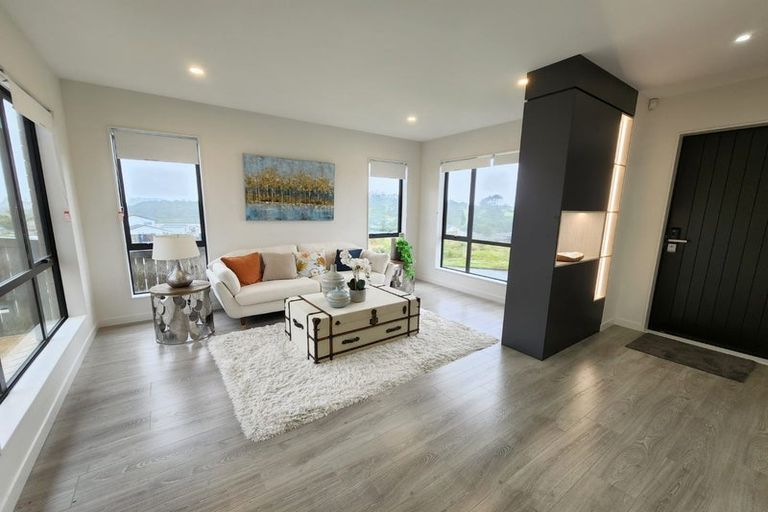 Photo of property in 19 Henriette Place, Totara Park, Auckland, 2105