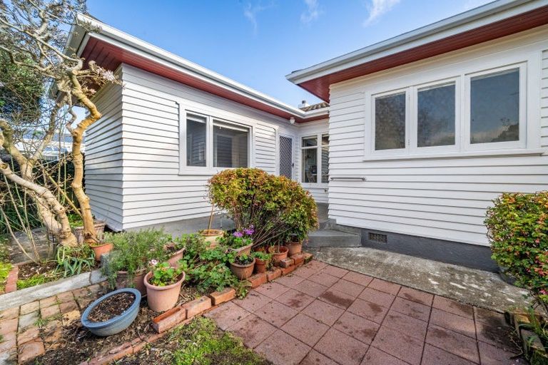 Photo of property in 35 Ropata Crescent, Boulcott, Lower Hutt, 5010