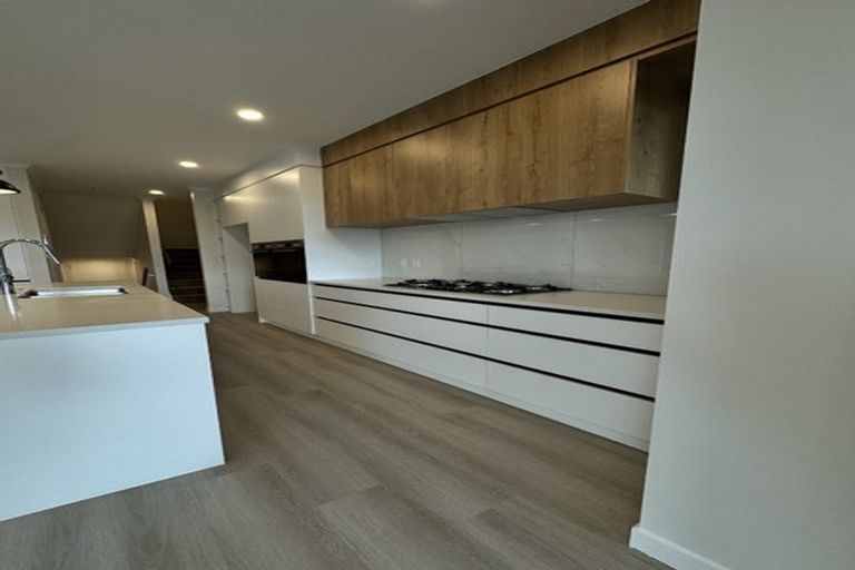 Photo of property in 5 Kikorangi Drive, Wainui, 0992