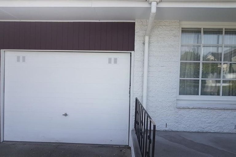 Photo of property in 152 Straven Road, Fendalton, Christchurch, 8014