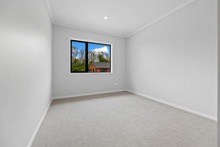 Photo of property in 9 Winnie Close, Acacia Bay, Taupo, 3330