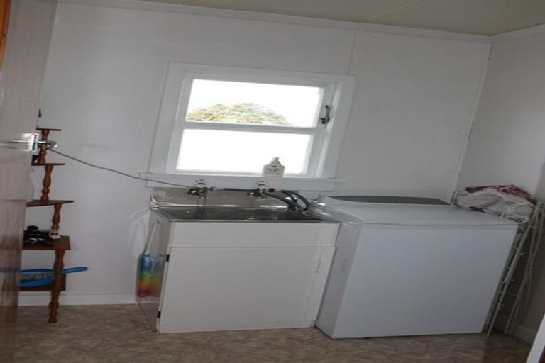 Photo of property in 114 Park Street, Winton, 9720