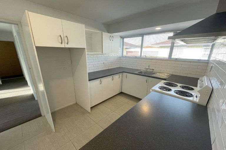 Photo of property in 1/14 Salford Avenue, Redwood, Christchurch, 8051