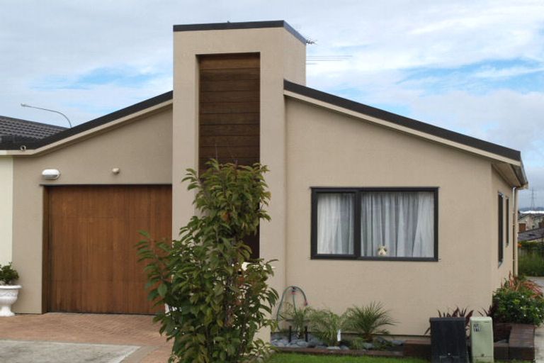 Photo of property in 45 Puma Drive, Golflands, Auckland, 2013