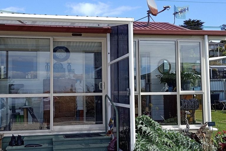 Photo of property in 50 Onslow Street, Bluff, 9814