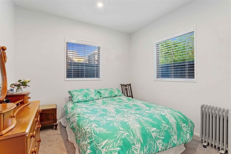 Photo of property in 2/64 Merivale Lane, Merivale, Christchurch, 8014