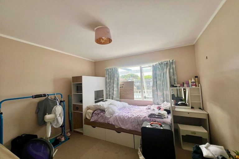 Photo of property in 40 Hassan Drive, Massey, Auckland, 0614