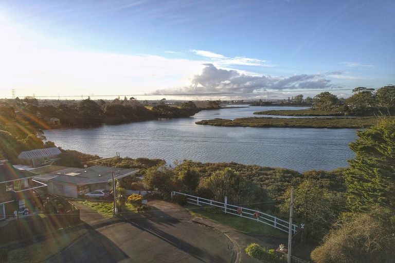 Photo of property in 2/45 Koromiko Street, New Lynn, Auckland, 0600