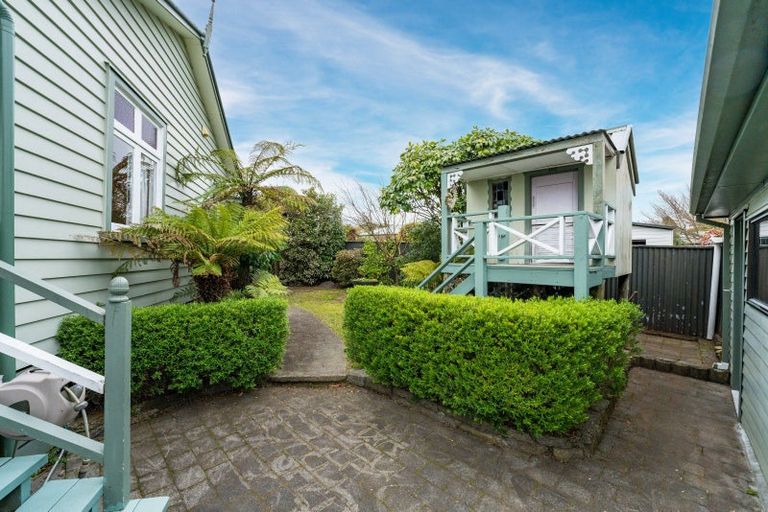 Photo of property in 10 Tamatea Road, Taupo, 3330