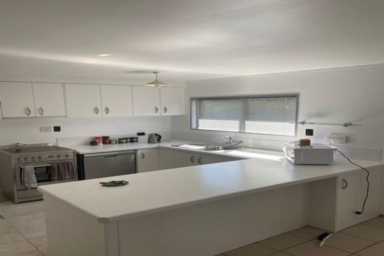 Photo of property in 11 Dunton Drive, Welcome Bay, Tauranga, 3112