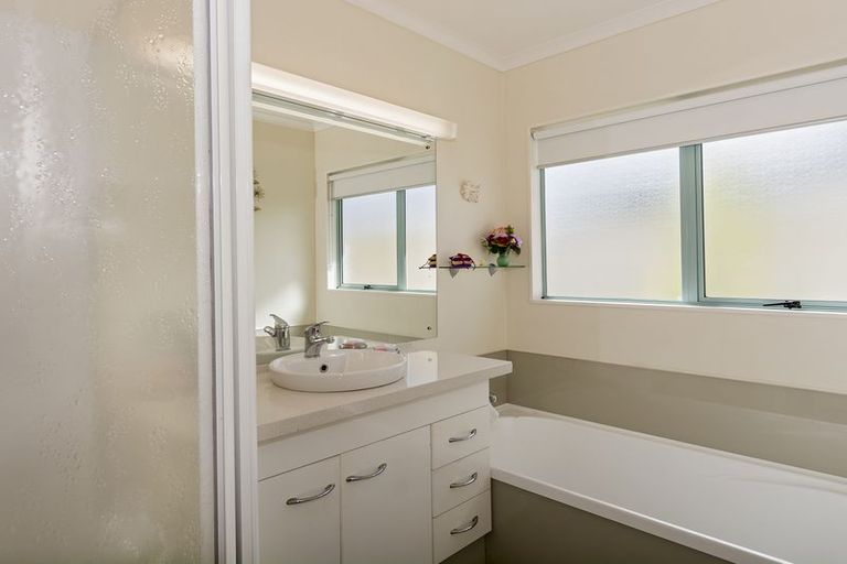 Photo of property in 37 Aaron Place, Brookfield, Tauranga, 3110