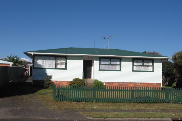 Photo of property in 17 Heybridge Street, Manurewa, Auckland, 2102