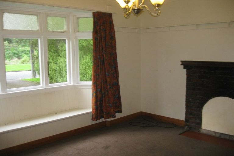 Photo of property in 49 Riverside Drive, Waiwhetu, Lower Hutt, 5010