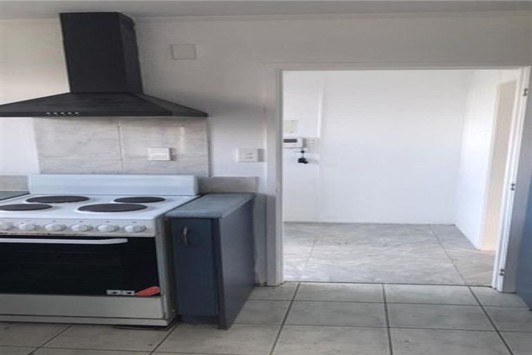 Photo of property in 49 Hyperion Drive, Randwick Park, Auckland, 2105