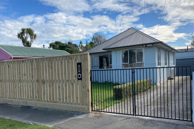 Photo of property in 42 Halsey Street, South New Brighton, Christchurch, 8062