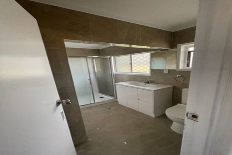 Photo of property in 2 Carolyn Street, Manukau, Auckland, 2025