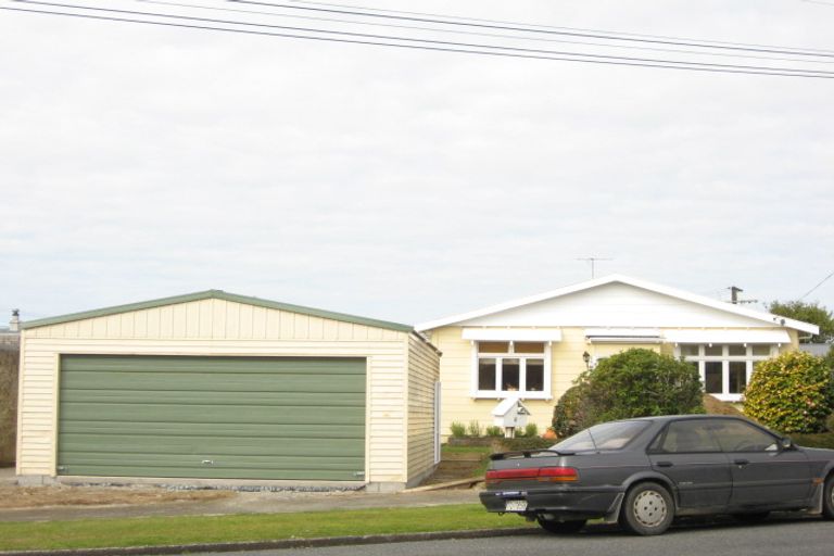 Photo of property in 5 Broadmore Street, Vogeltown, New Plymouth, 4310