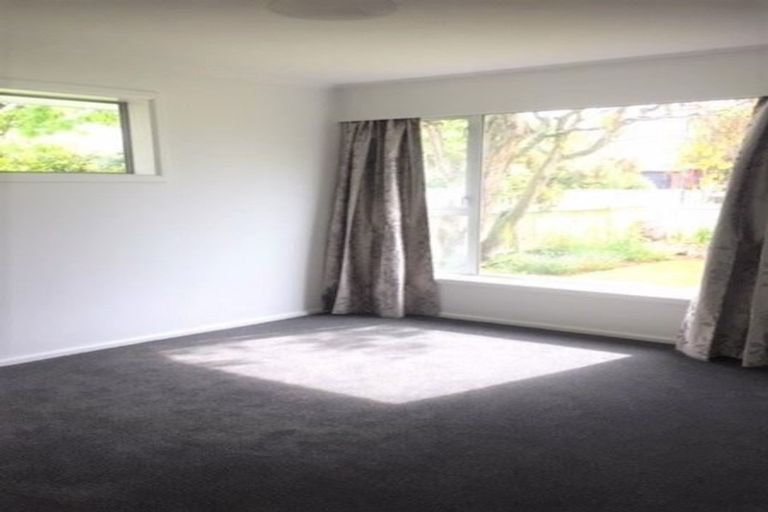 Photo of property in 72 Withells Road, Avonhead, Christchurch, 8042