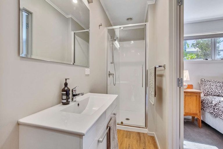 Photo of property in 22 Matipo Avenue, Pomare, Rotorua, 3015